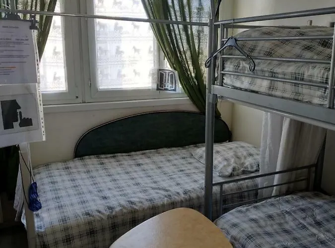 In Albergue Paris