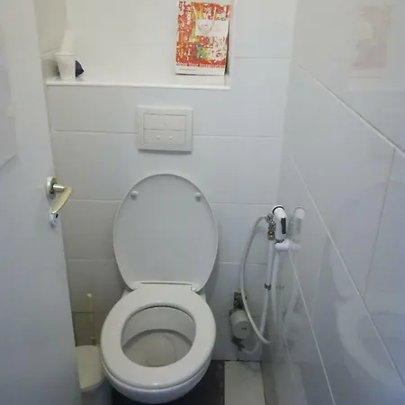 Hostel In Paris