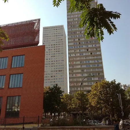 In * Париж