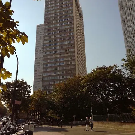 Auberge de jeunesse In *